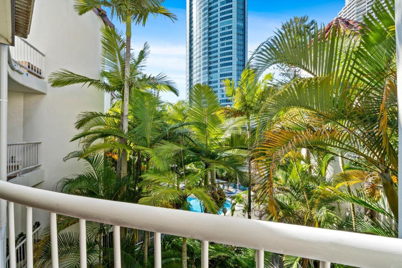 Coco Bella Retreat In Central Surfers - Sleeps 6-8 Gold Coast Extérieur photo